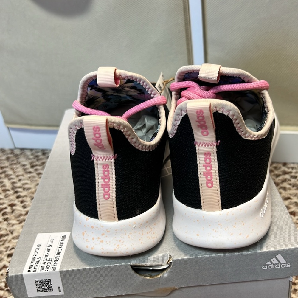 Adidas‎ - Picture 6 of 10